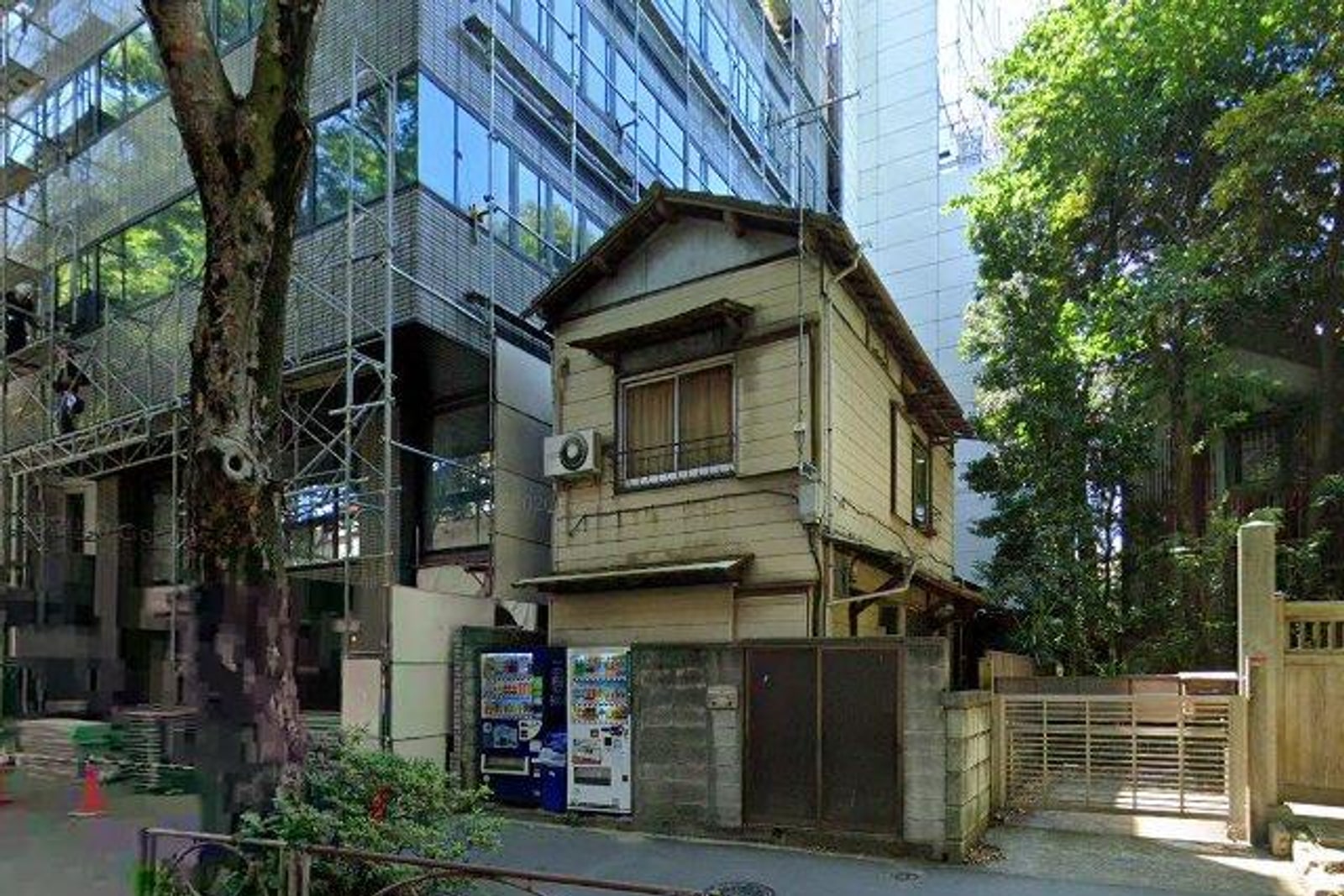GRANPASEO明大前
